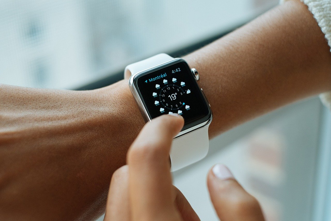 Montre connectée sale enceinte