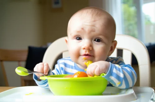 Pourquoi bébé refuse de manger : les vraies raisons