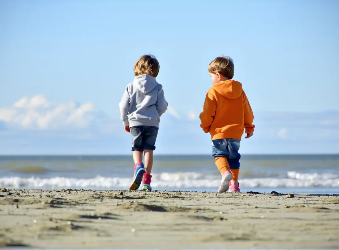Pourquoi certains enfants marchent sur la pointe des pieds