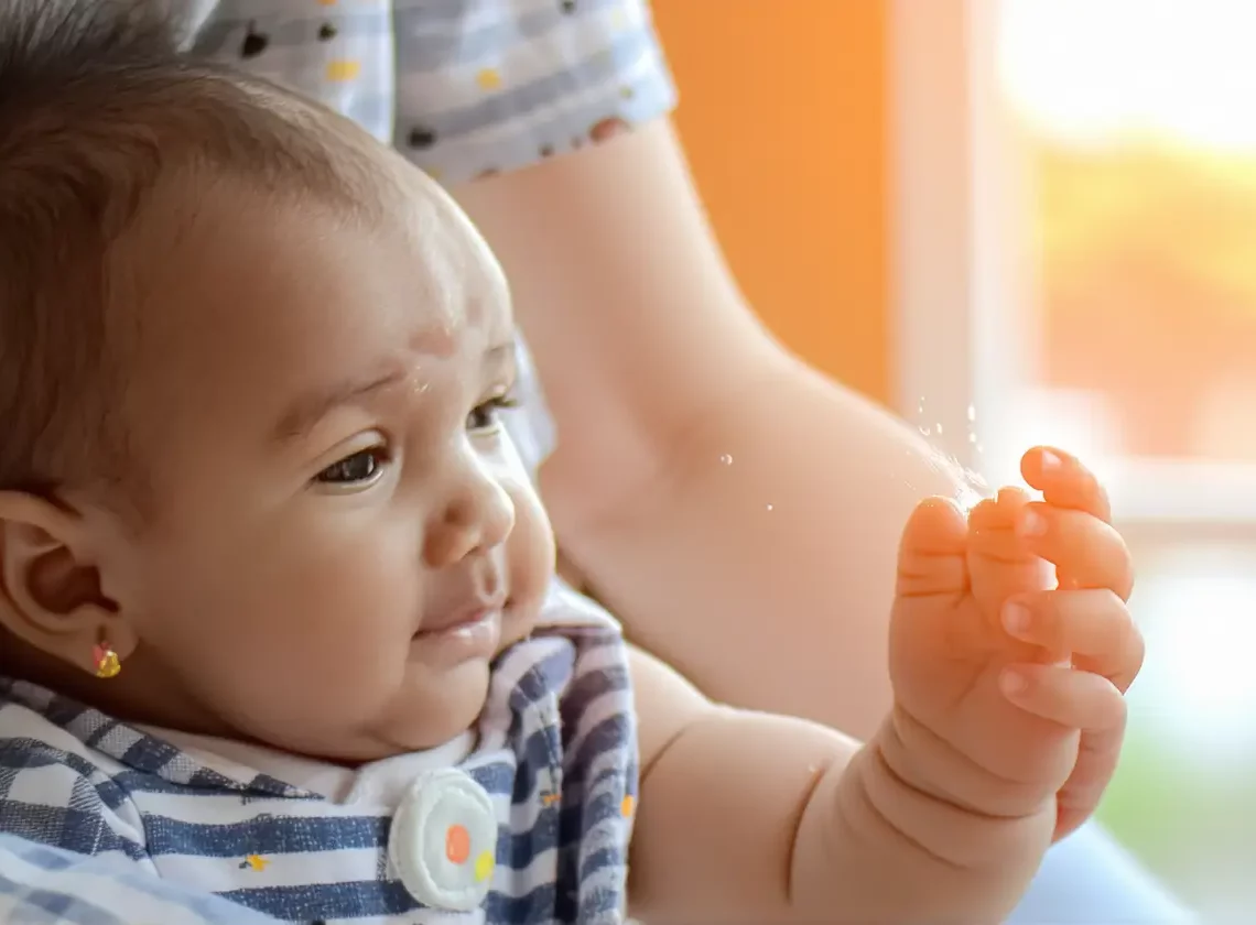 Bébé et canicule : conseils pour éviter les coups de chaud
