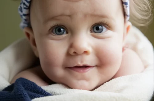 Pourquoi bébé se frotte les yeux sans arrêt ?